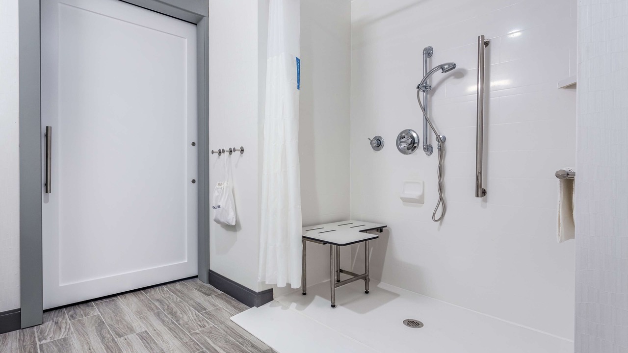 Photo of Bathroom in Saraland