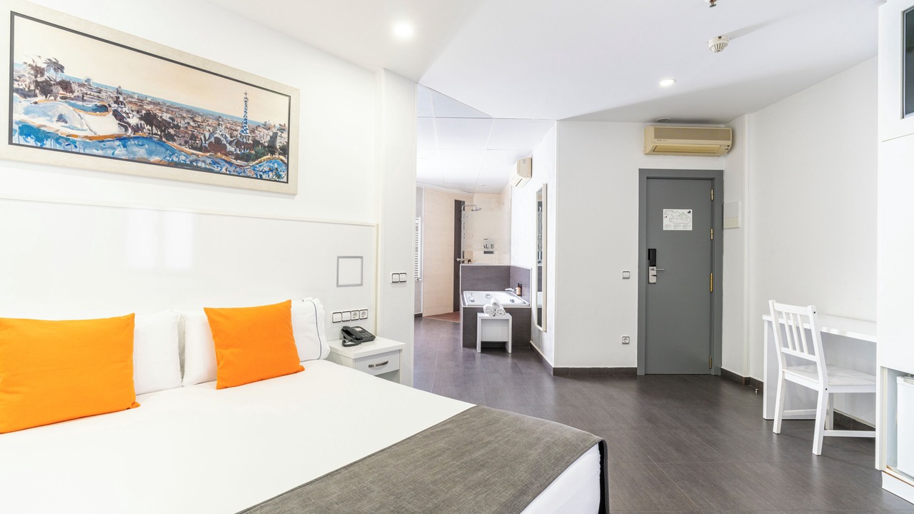 Photo of Bedroom in Sants
