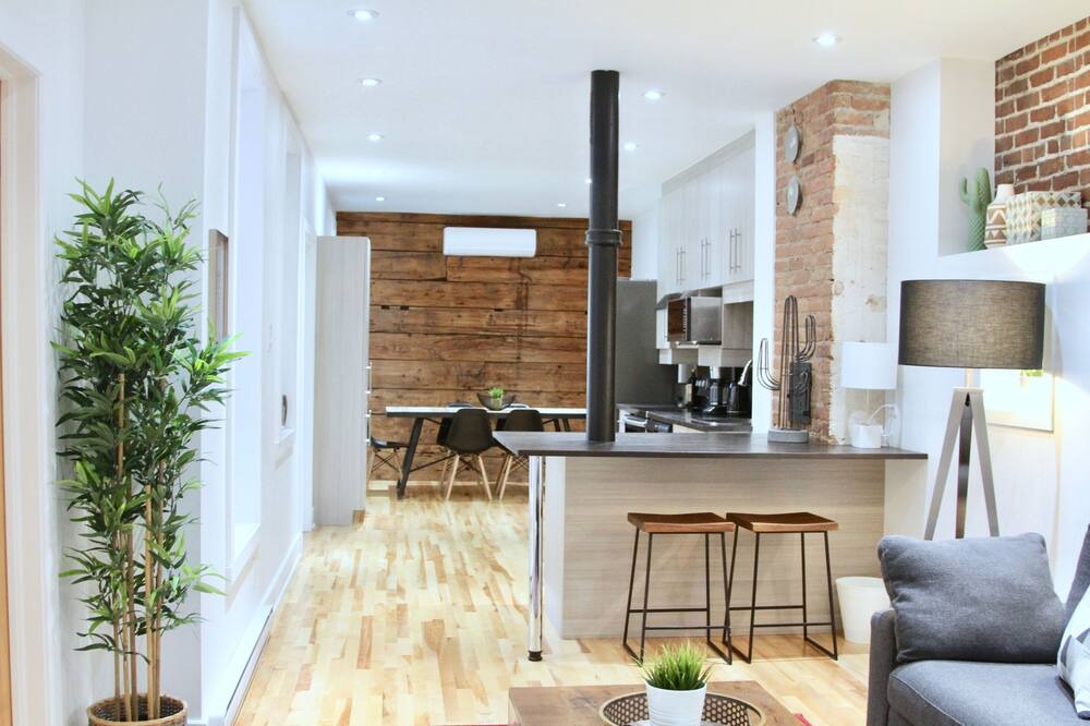 Photo of Livingroom in Latin Quarter