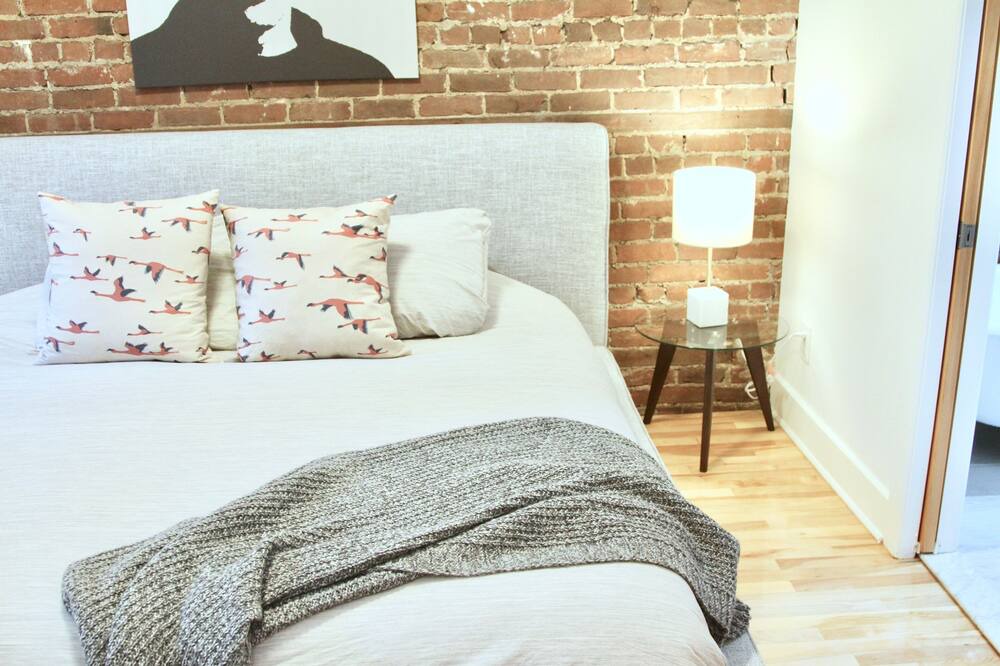 Photo of Bedroom in Latin Quarter