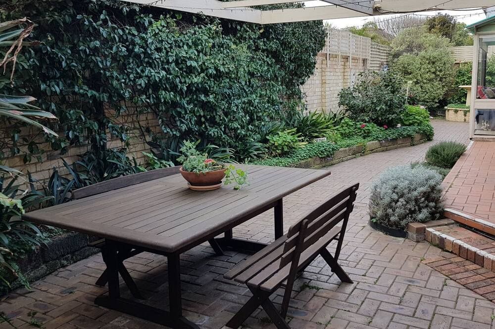 Photo of Outdoor in Parkdale