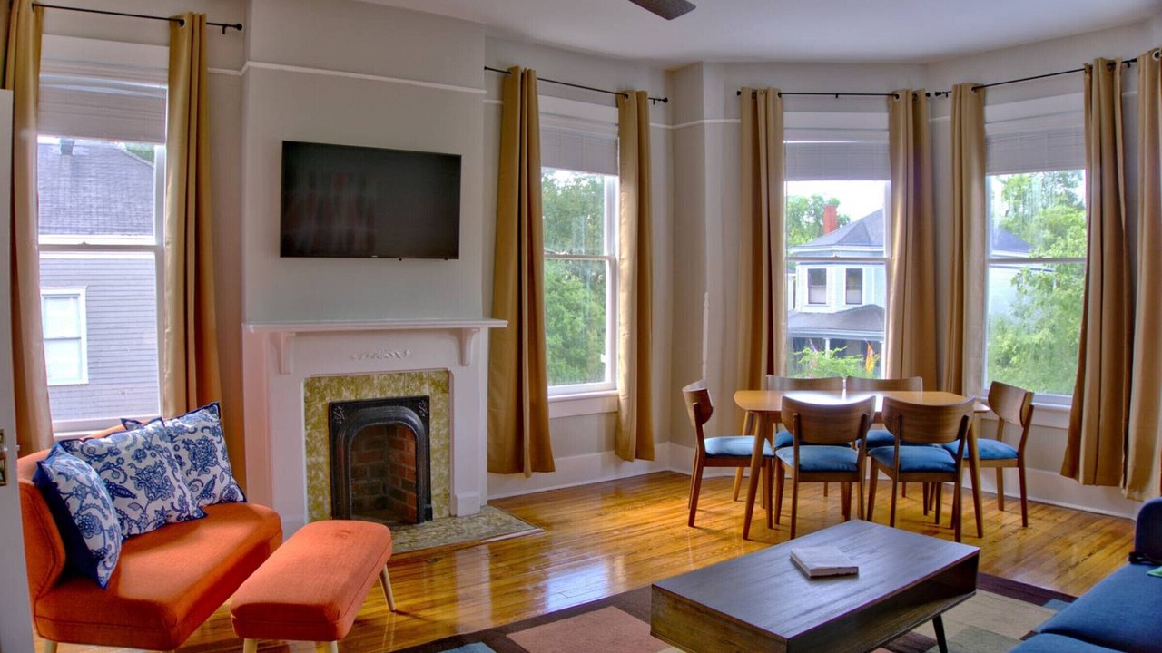 Photo of Livingroom in Dixon Park