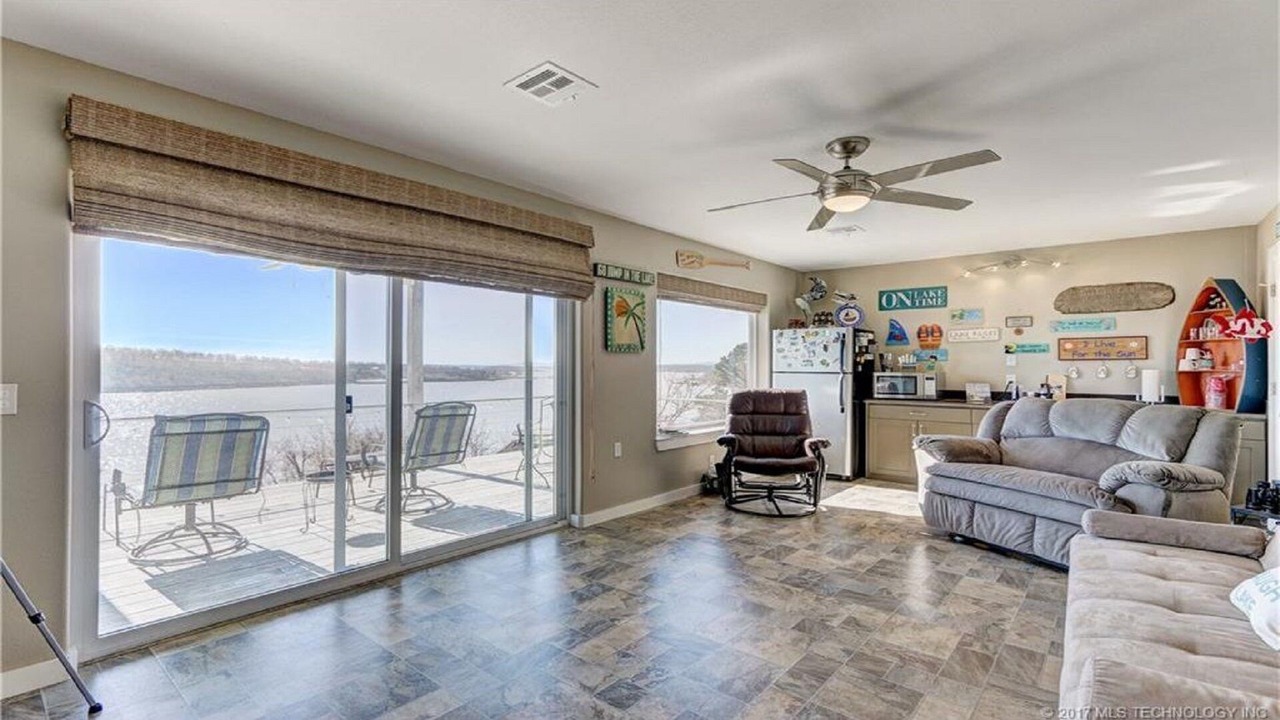 Photo of Livingroom in Texanna