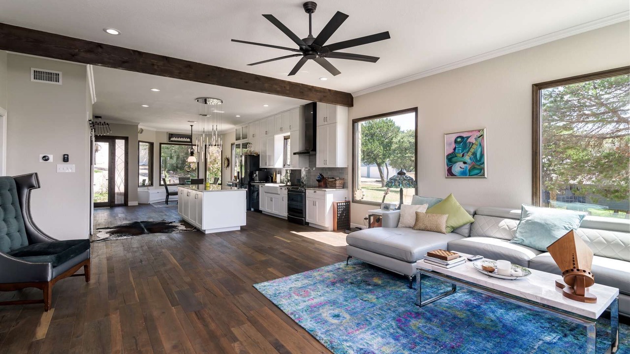 Photo of Livingroom in Comanche Trail