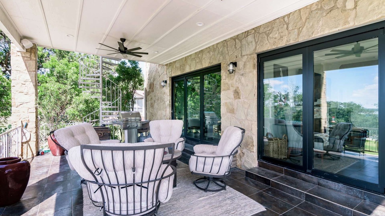 Photo of Patio Balcony in Comanche Trail