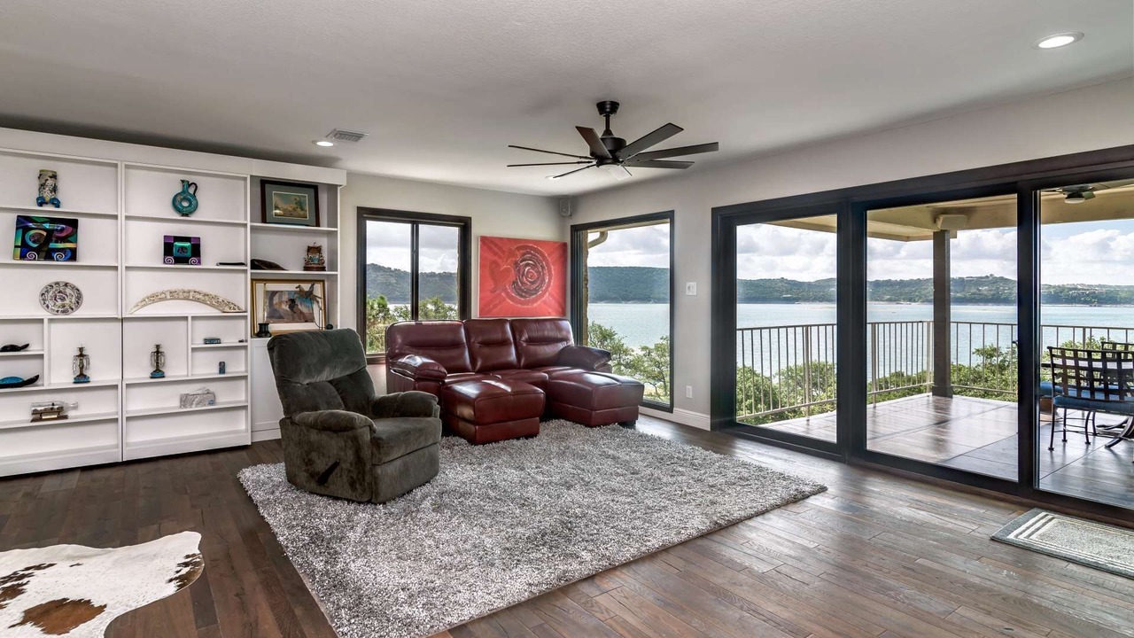 Photo of Livingroom in Comanche Trail