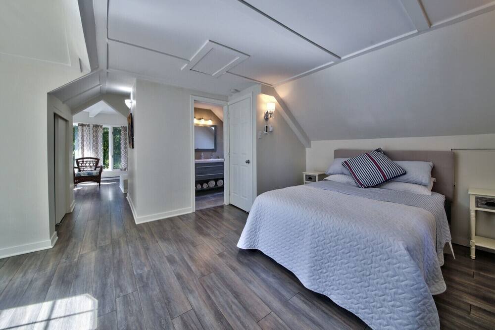 Photo of Bedroom in Dorval
