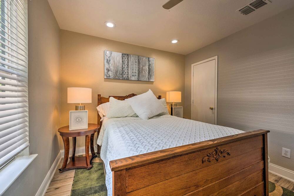 Photo of Bedroom in Old East Dallas