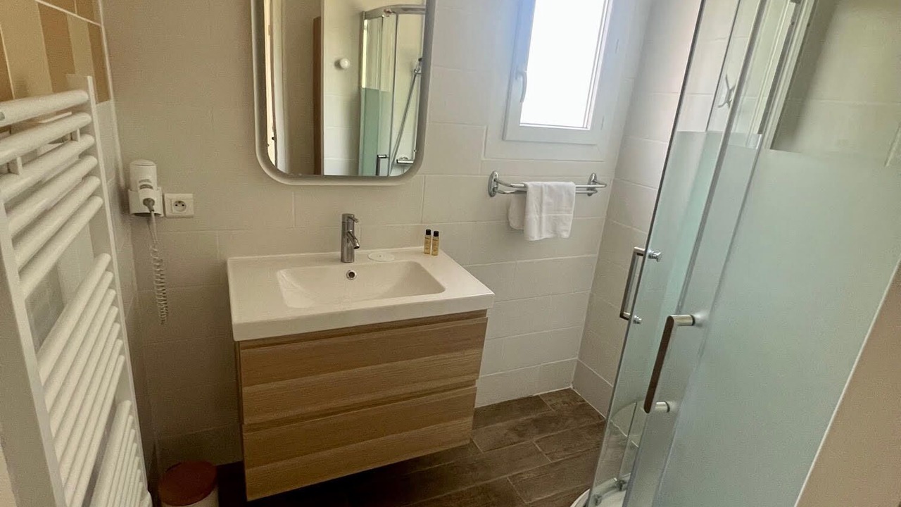 Photo of Bathroom in Baix