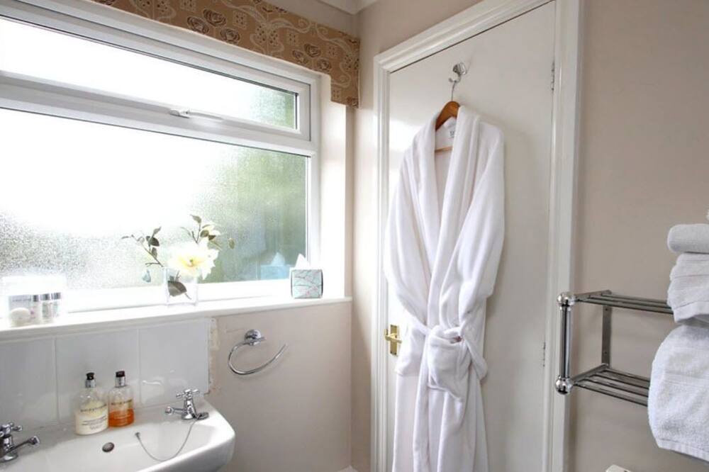 Photo of Bathroom in Melton Mowbray