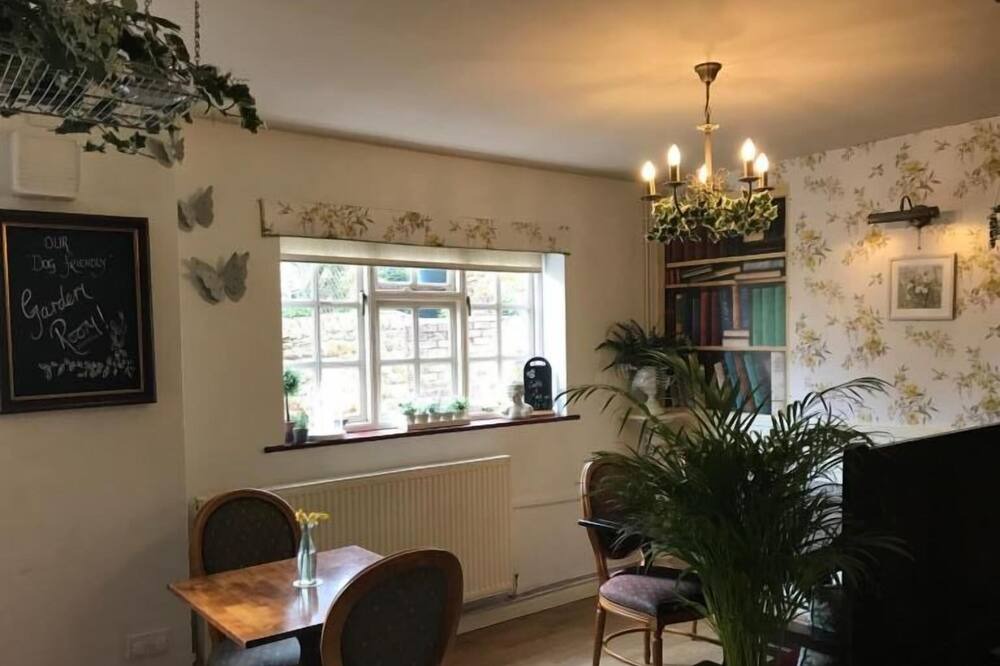 Photo of Others in Melton Mowbray