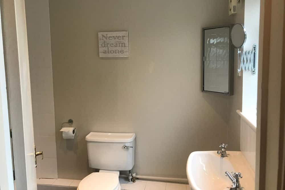 Photo of Bathroom in Melton Mowbray