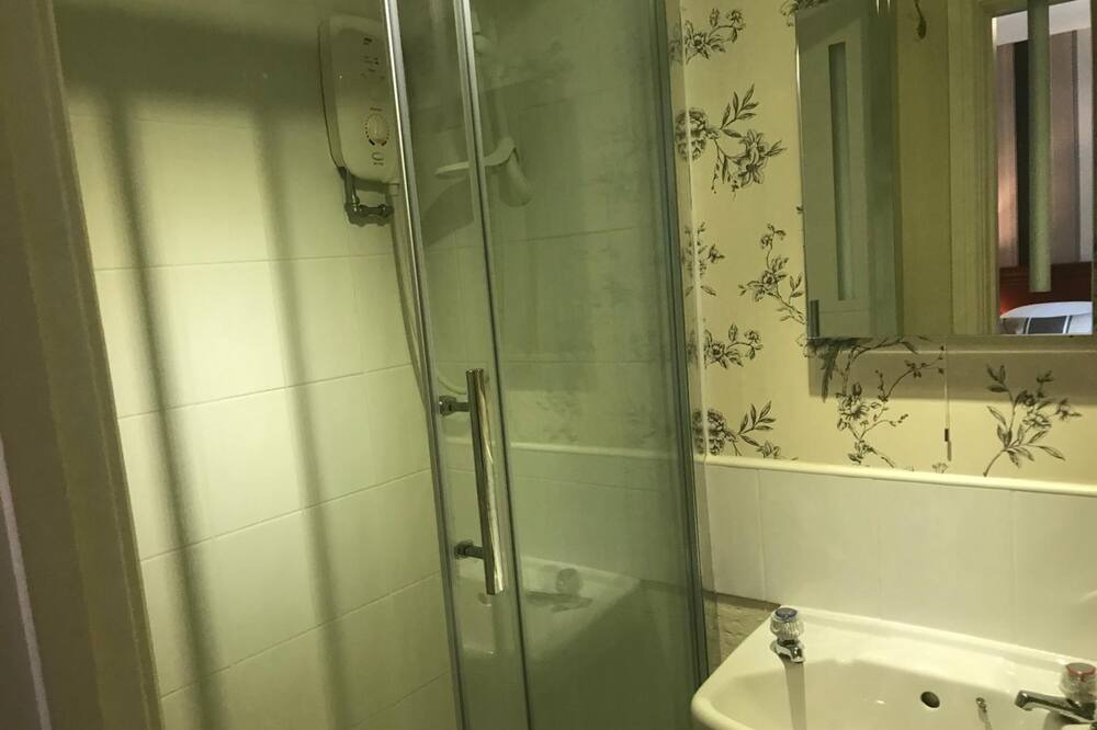 Photo of Bathroom in Melton Mowbray