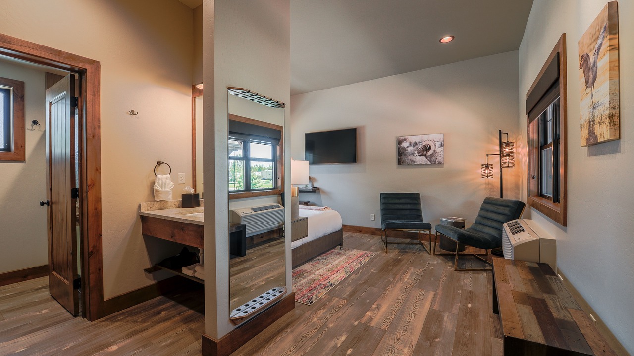 Photo of Bedroom in West Yellowstone