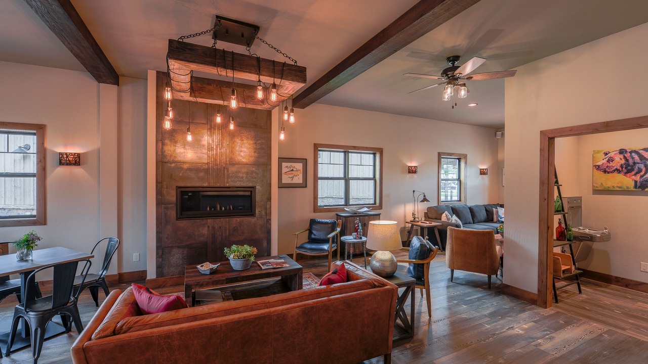 Photo of Livingroom in West Yellowstone
