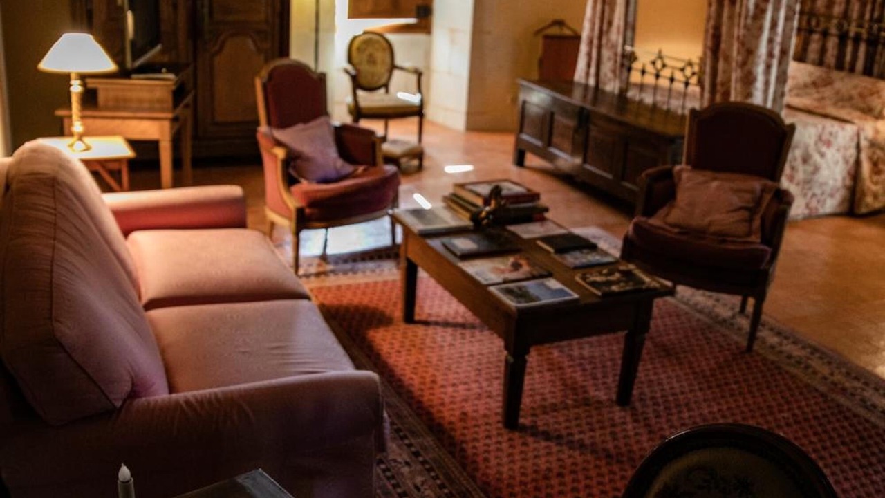 Photo of Others in Louerre