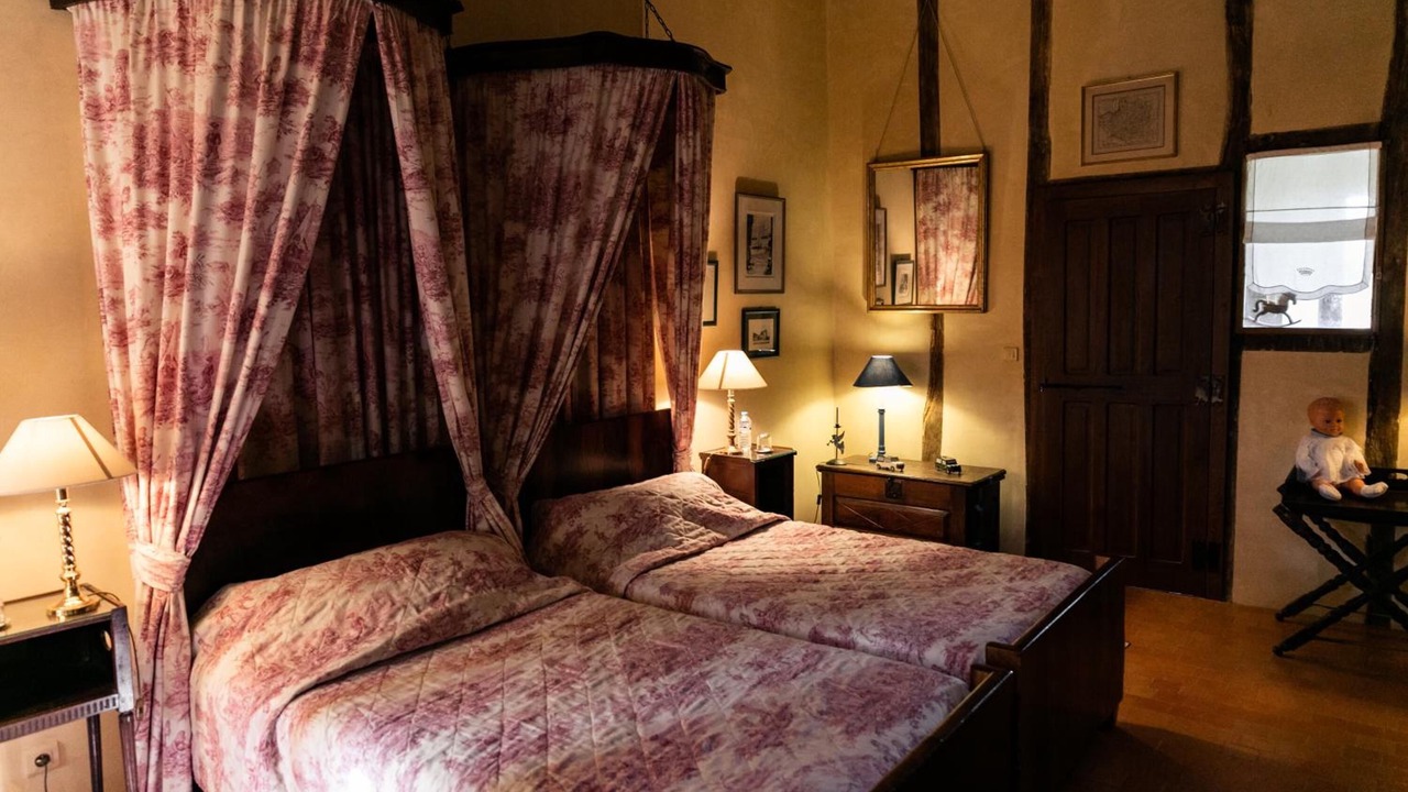 Photo of Others in Louerre