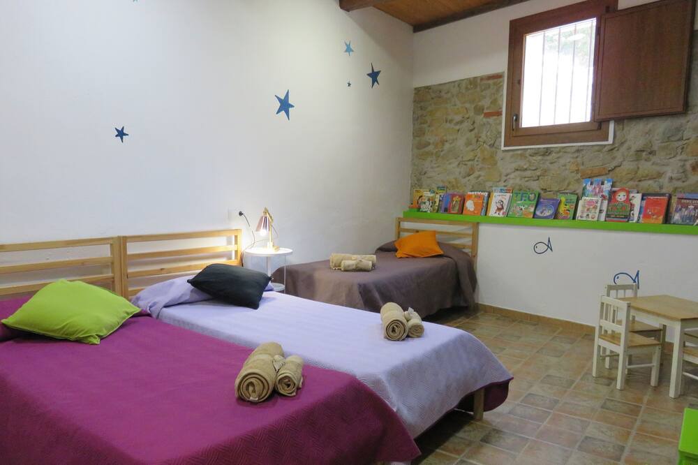 Photo of Bedroom in Llers