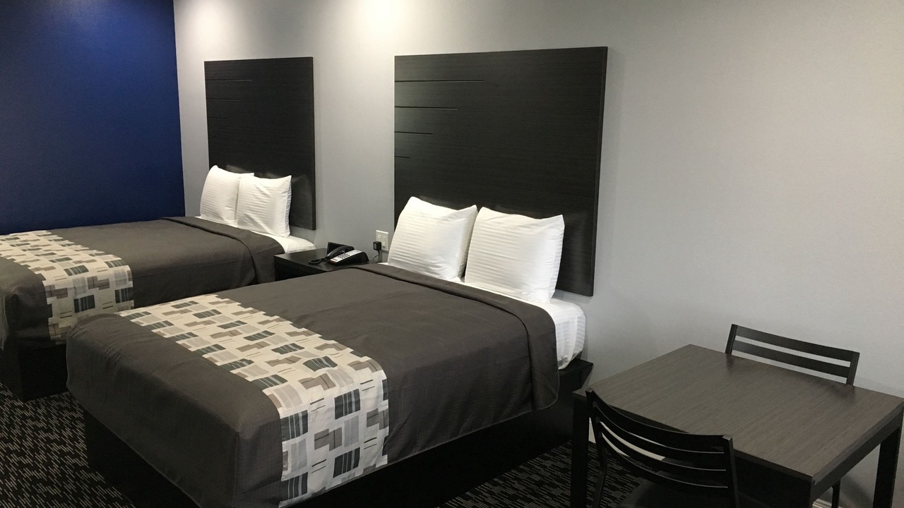 Photo of Bedroom in US 290