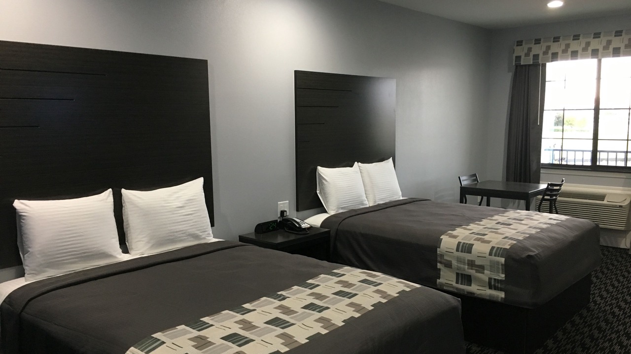 Photo of Bedroom in US 290