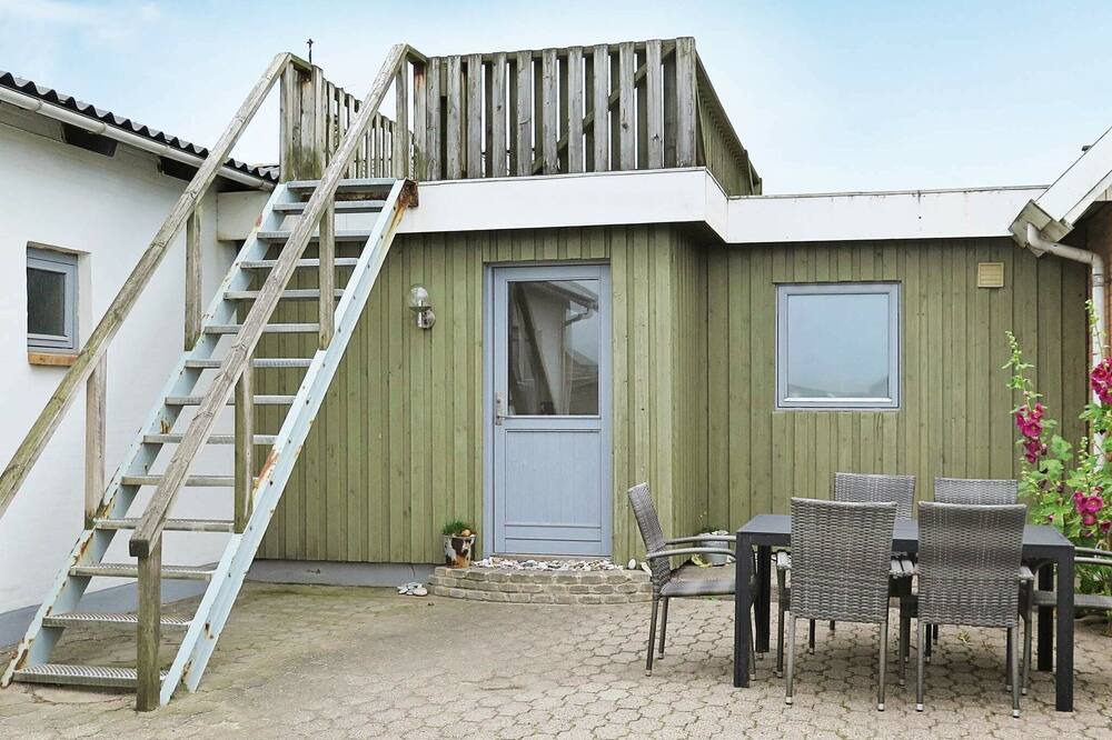 Photo of Outdoor in Trans