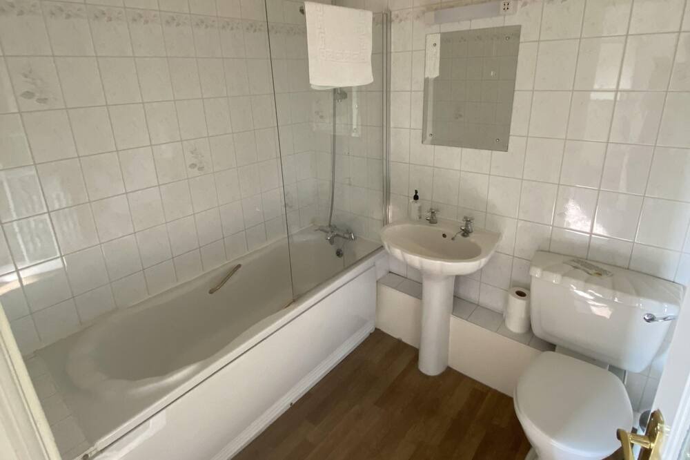 Photo of Bathroom in Mayfield