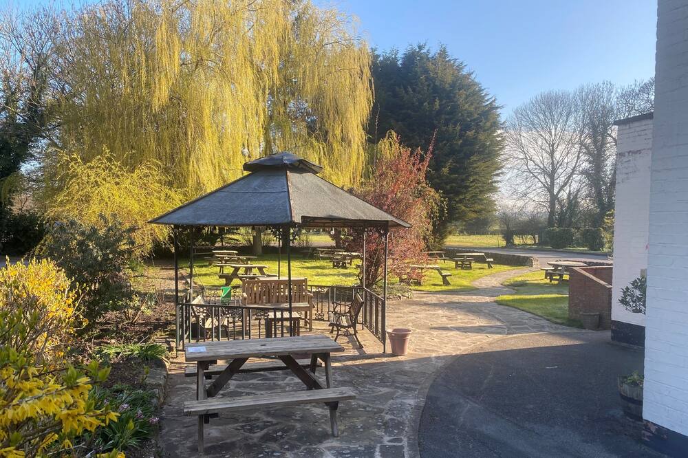 Photo of Outdoor in Mayfield