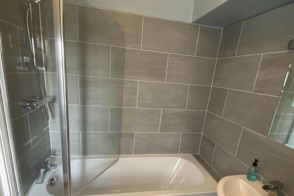 Photo of Bathroom in Mayfield