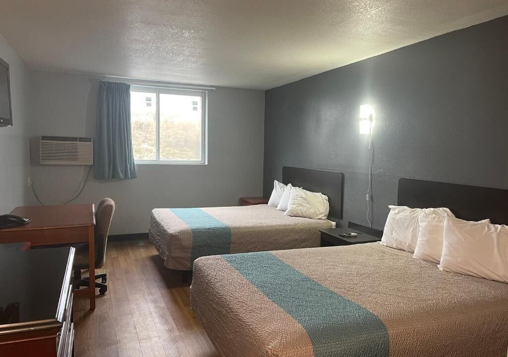 Photo of Others in Troy