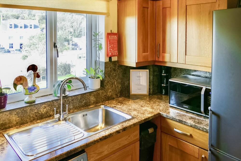 Photo of Kitchen in Portreath