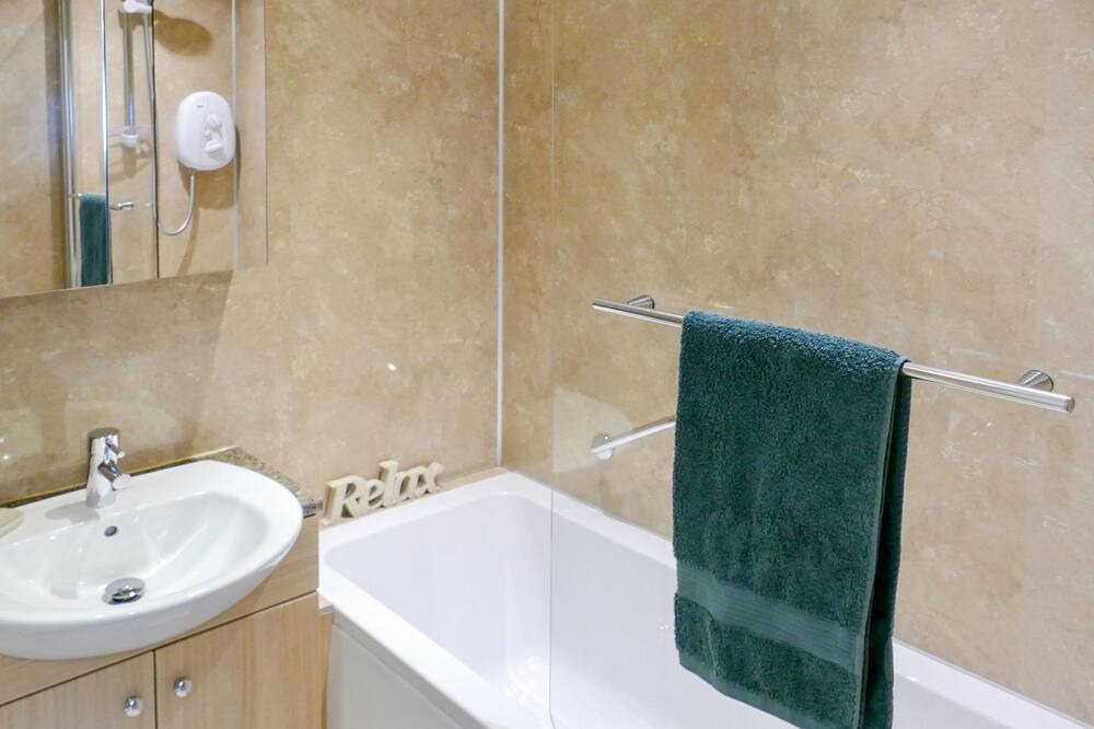Photo of Bathroom in Portreath