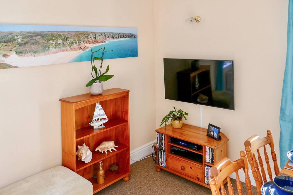 Photo of Livingroom in Portreath