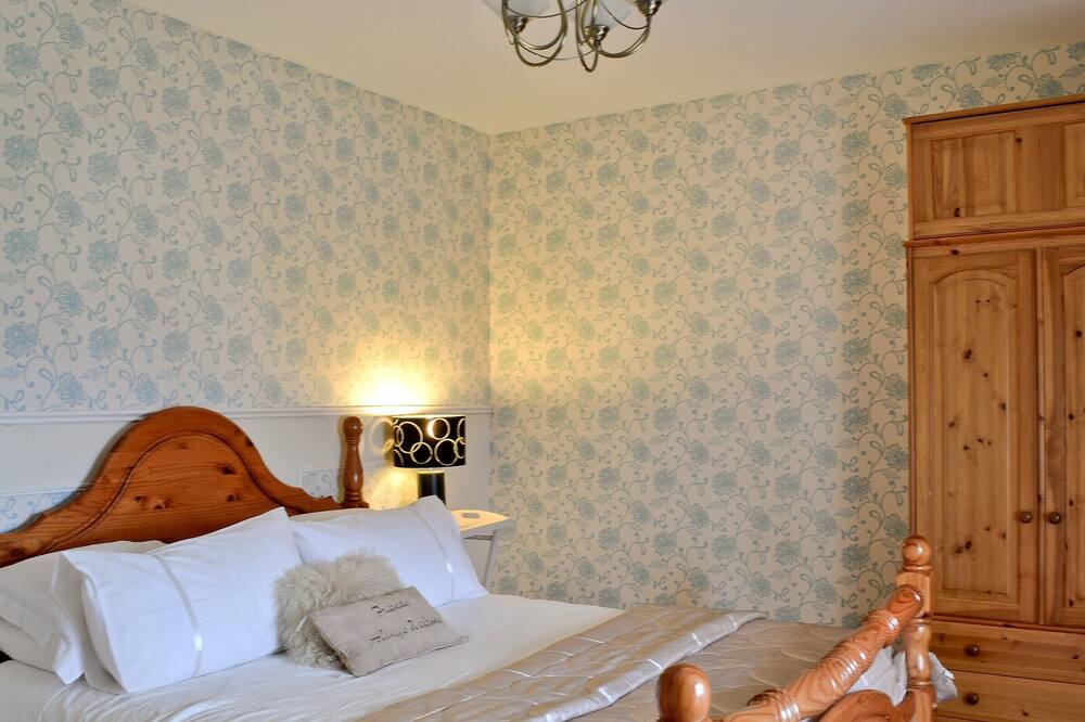 Photo of Bedroom in Kilmun