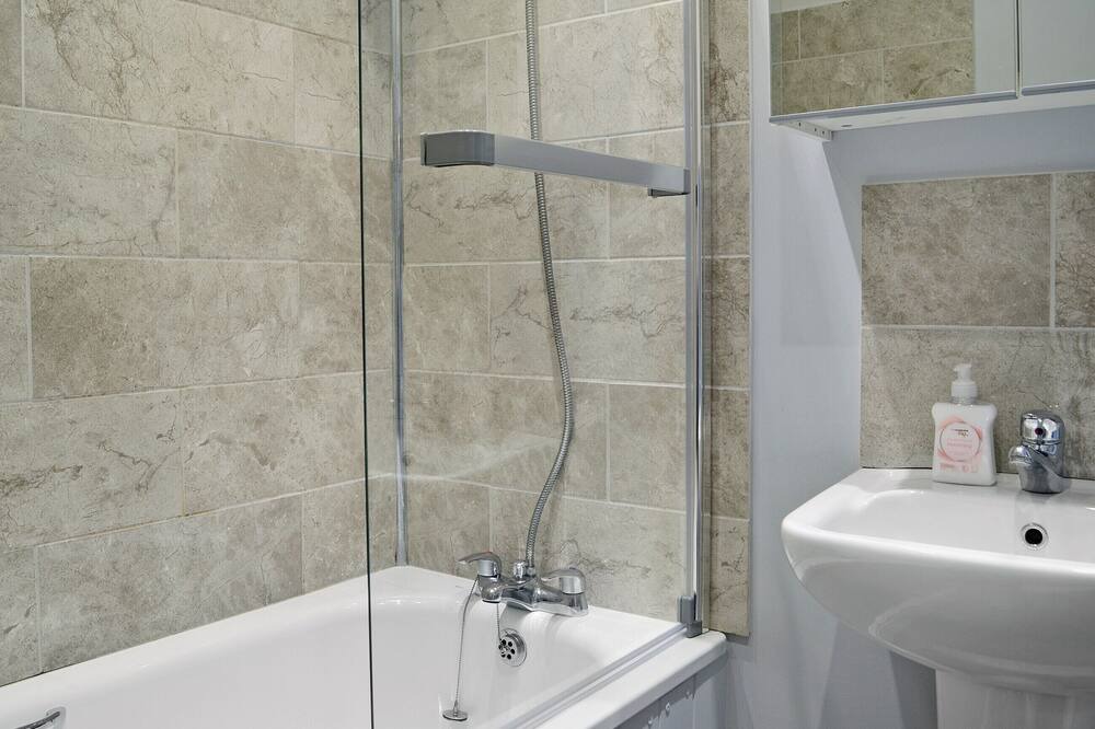 Photo of Bathroom in Pentrefelin