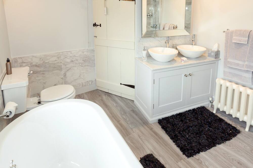 Photo of Bathroom in Helmsley