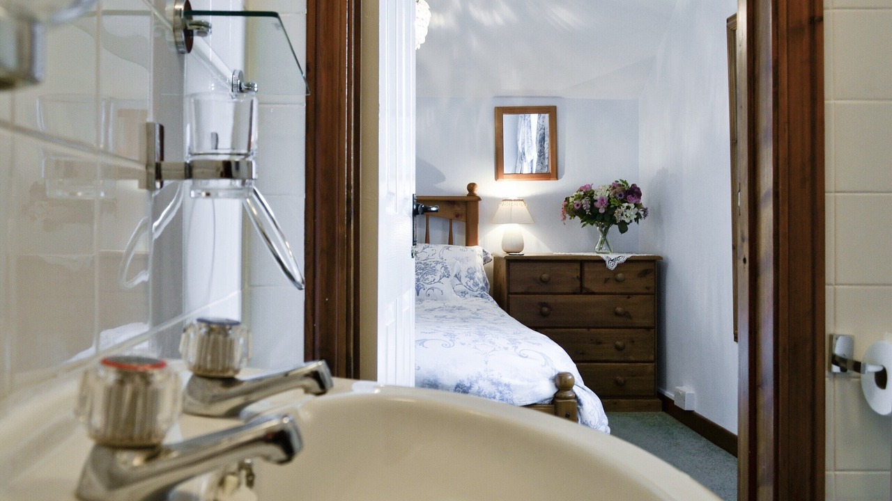 Photo of Others in Hele