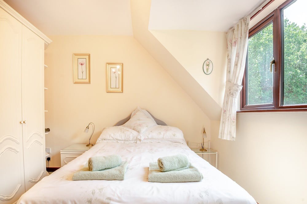 Photo of Bedroom in Newent