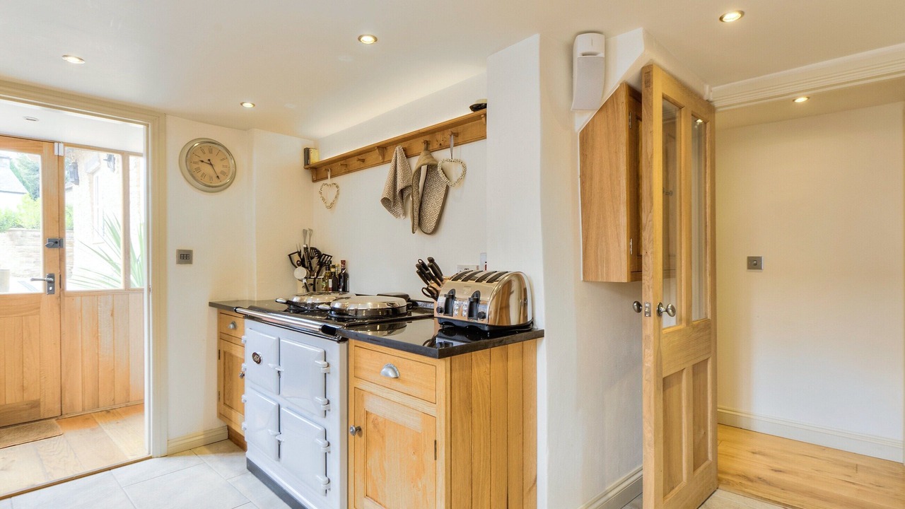 Photo of Others in Longdon