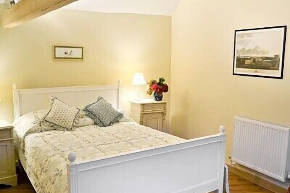 Photo of Bedroom in Robertsbridge