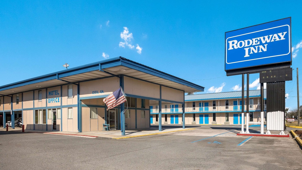 Photo of Outdoor in Adel