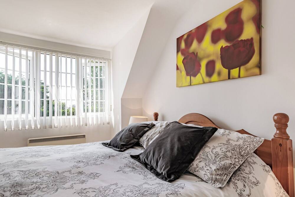 Photo of Bedroom in Postwick with Witton