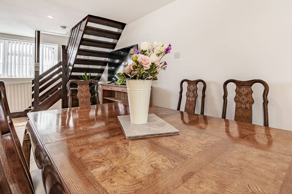 Photo of Kitchen in Postwick with Witton