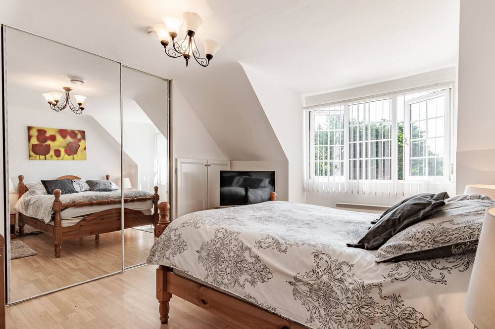 Photo of Bedroom in Postwick with Witton