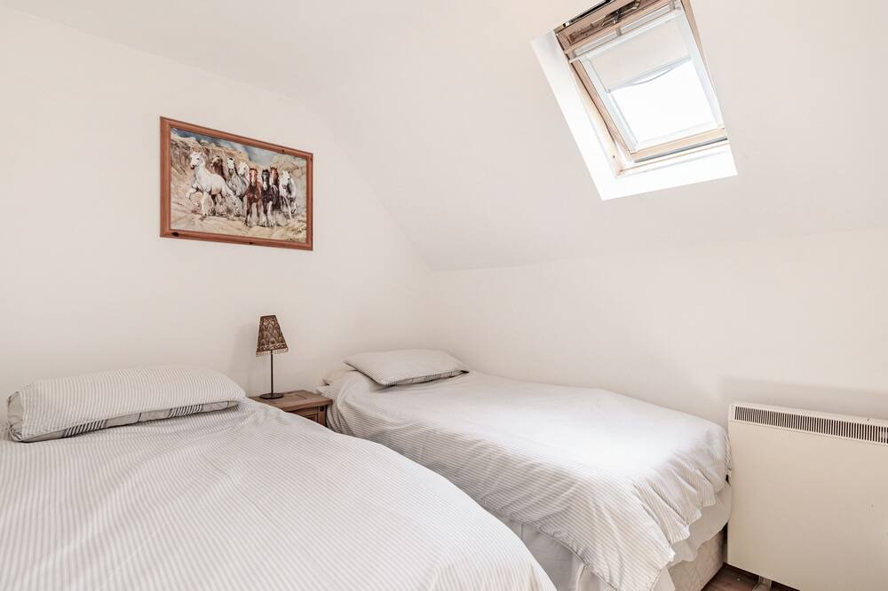 Photo of Bedroom in Postwick with Witton