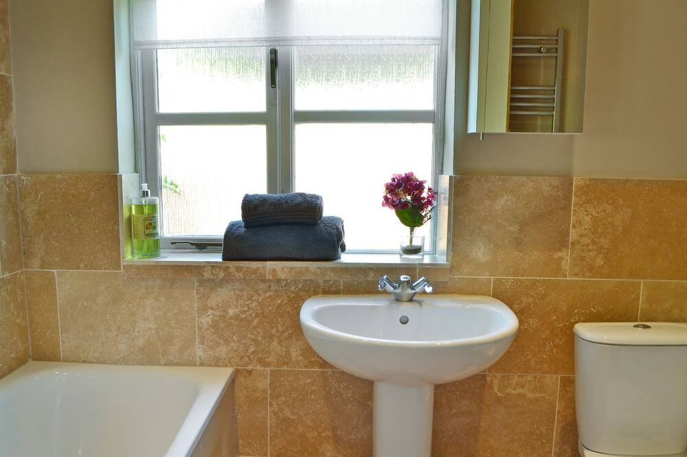Photo of Bathroom in Broad Oak