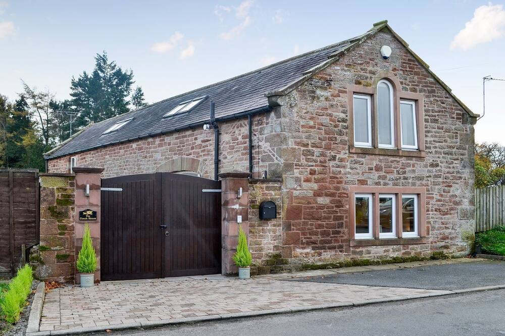 Photo of Outdoor in Wing