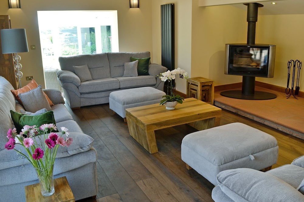 Photo of Livingroom in Wing