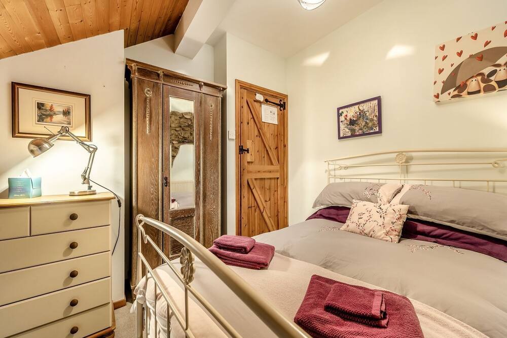 Photo of Bedroom in Llanarthney