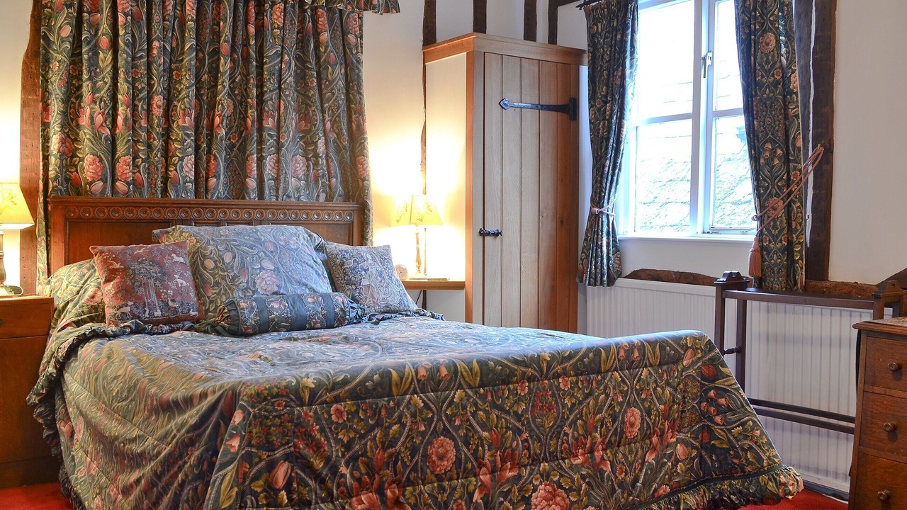 Photo of Others in Knighton