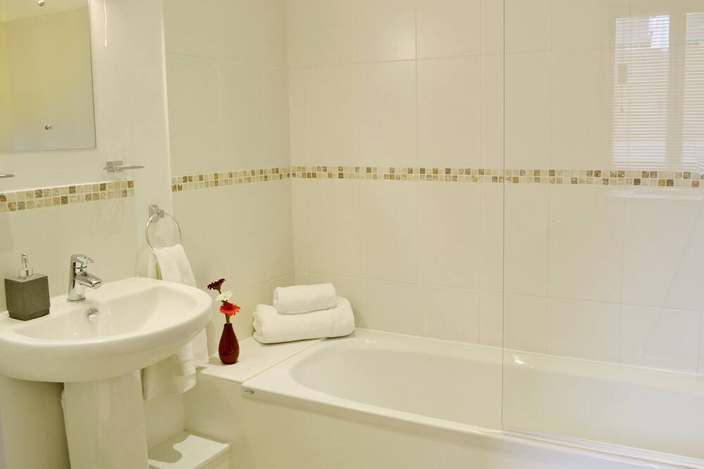 Photo of Bathroom in Sheffield Green
